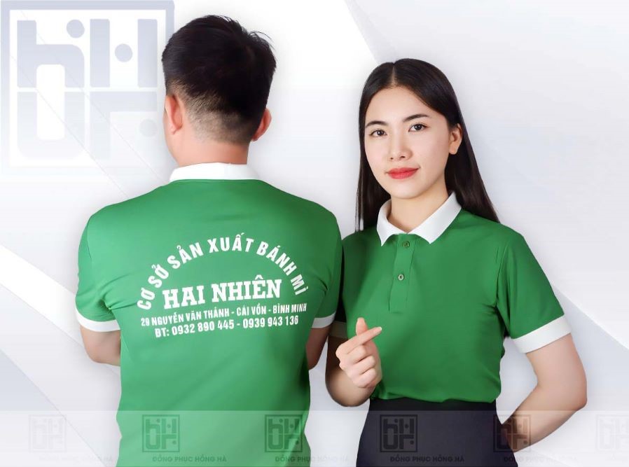 Áo polo màu xanh lá phối cổ dệt trắng