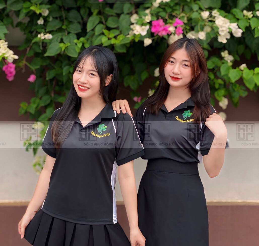 Đồng Phục Polo Màu Đen Phối Trắng Cổ V