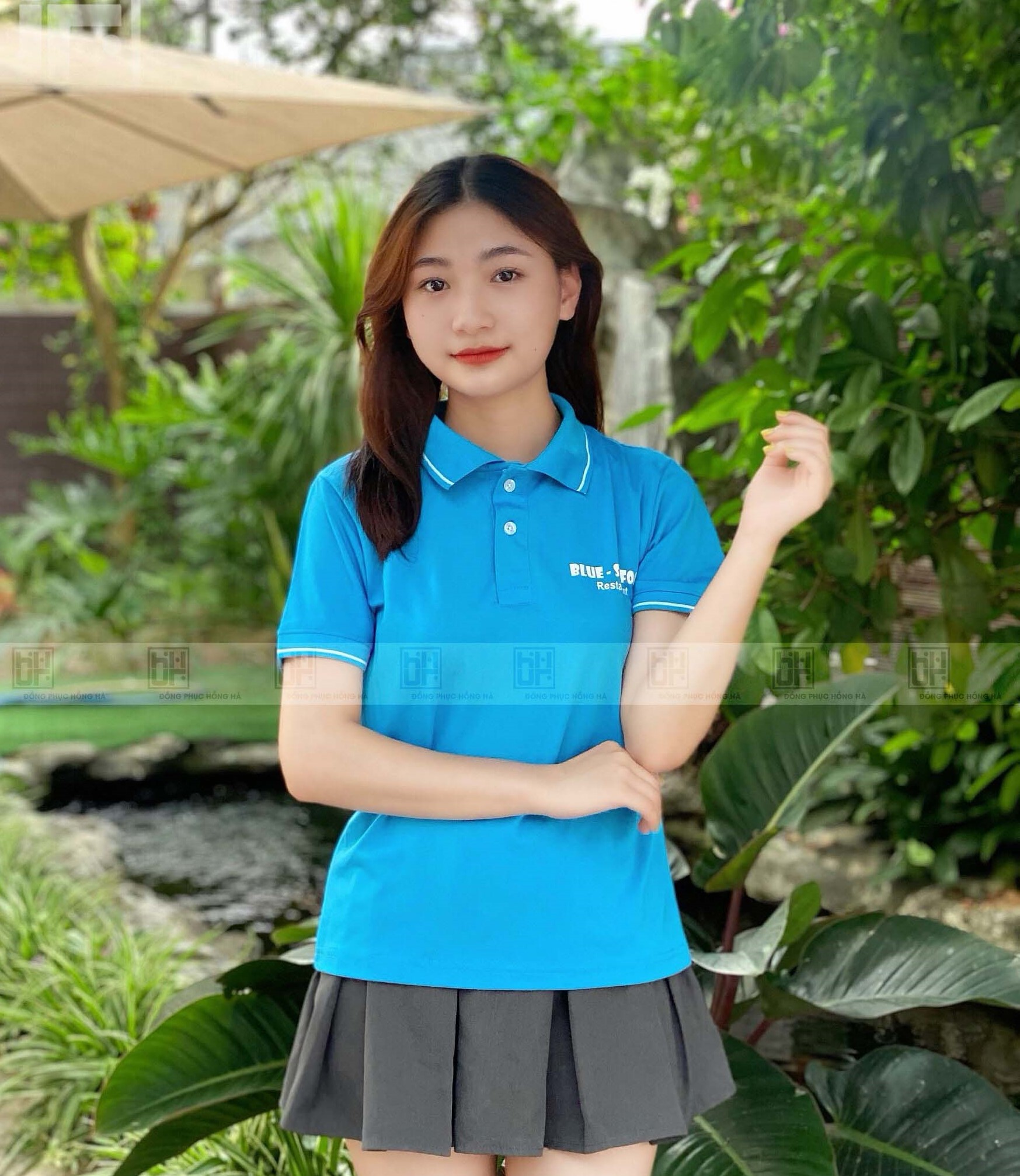 Đồng Phục Polo Màu Xanh Phối Viền Kẻ Trắng