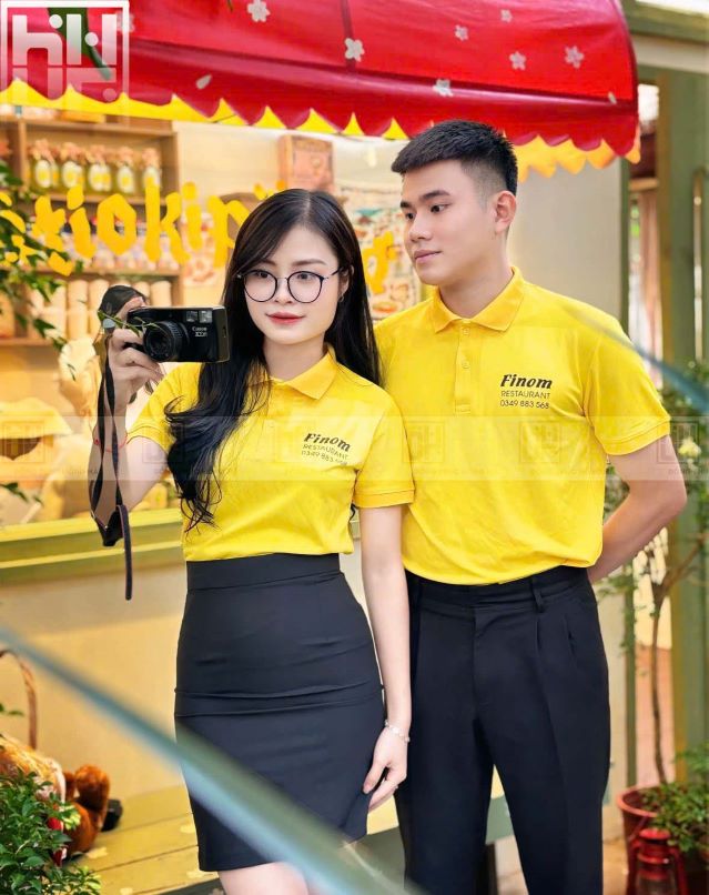 Đồng phục áo polo màu vàng cho showroom và cửa hàng