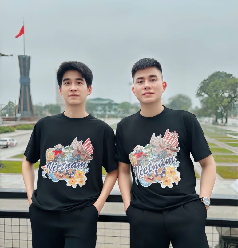 Áo phông đen đồng phục in hình  Việt Nam