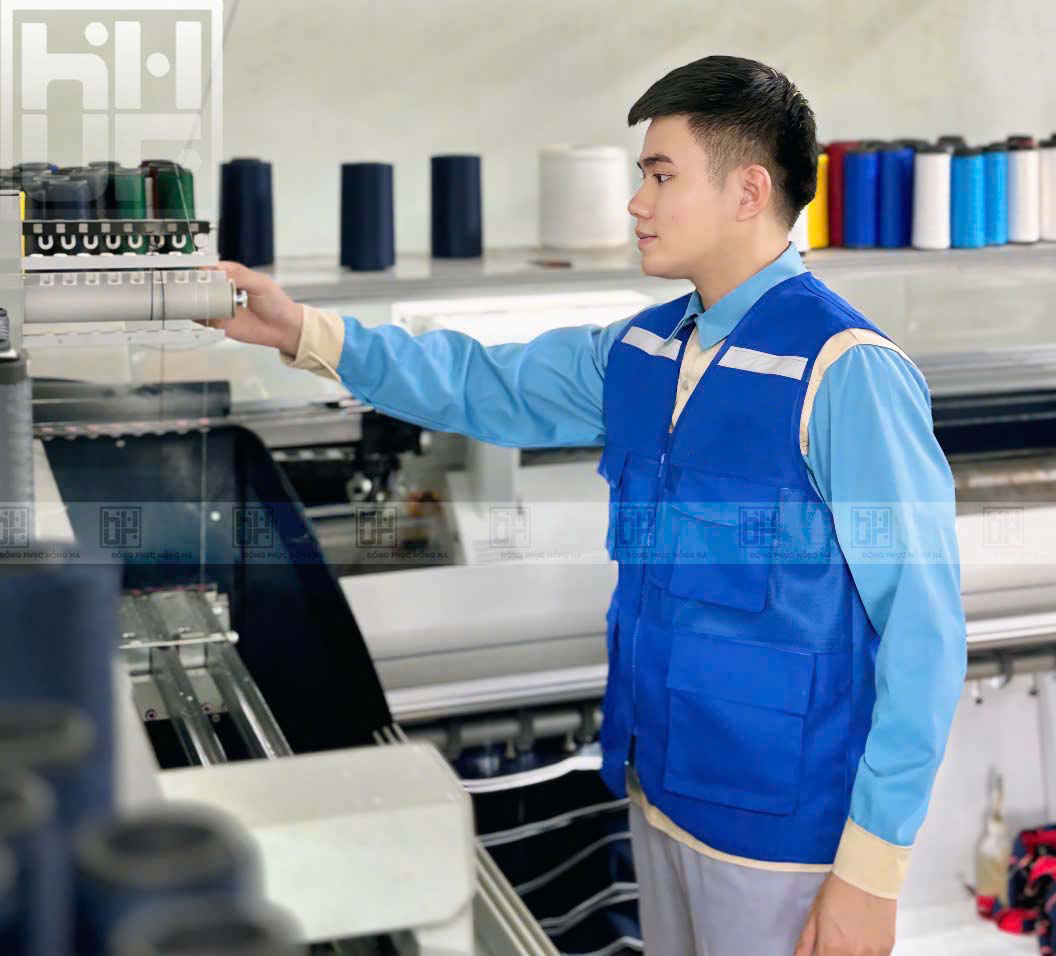 Quy trình may đồng phục doanh nghiệp với thiết kế hiện đại
