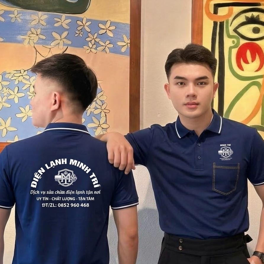 Cận cảnh logo mặt trước và sau mẫu đồng phục 