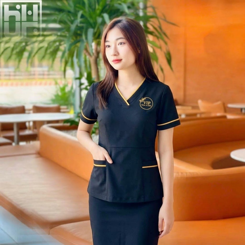 Mẫu áo Spa màu đen viền vàng cao cấp