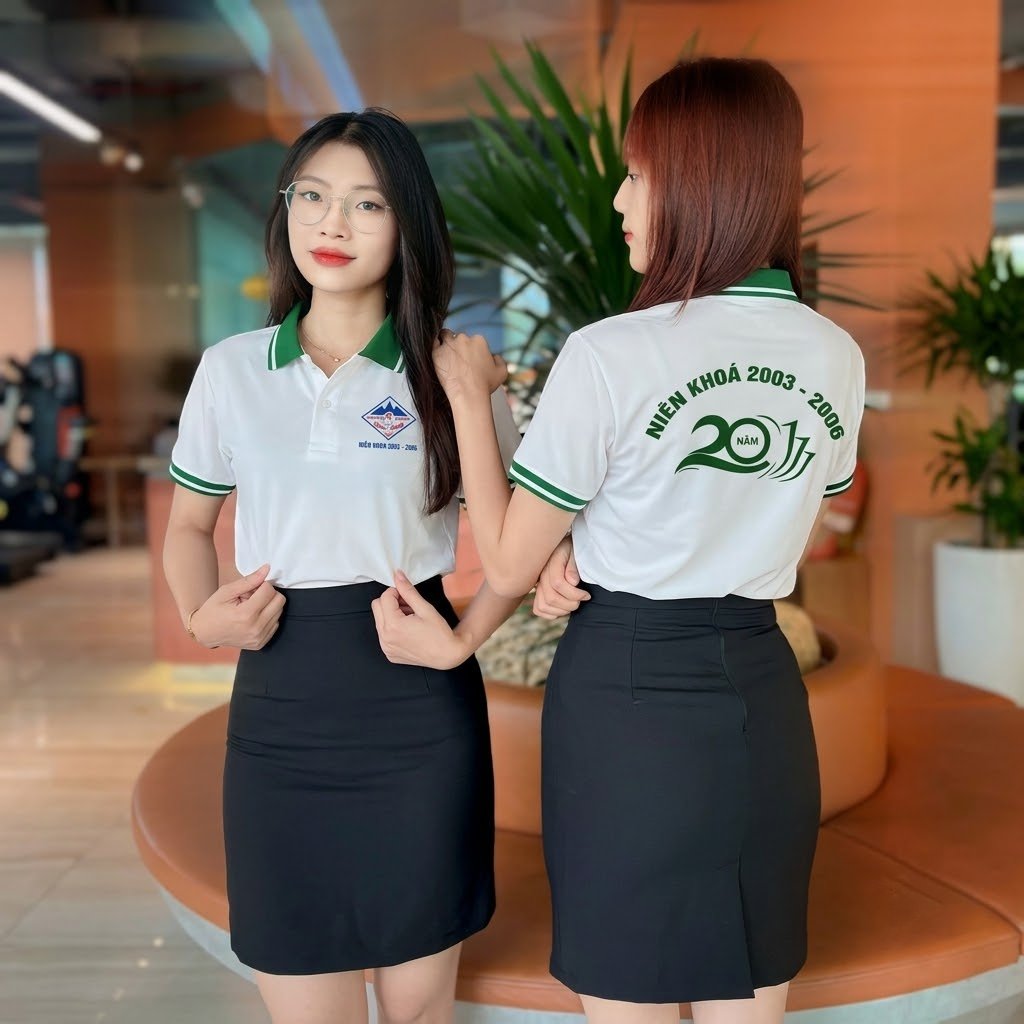 Mặt trước và sau áo được in logo sắc nét