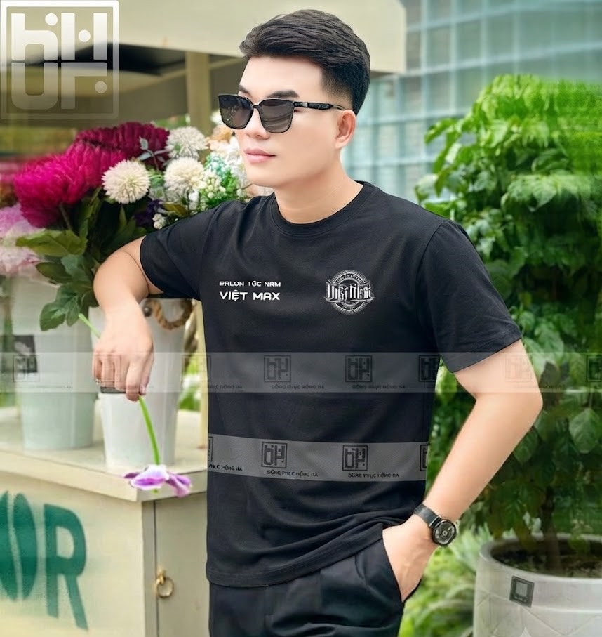 Mẫu áo thun salon màu đen