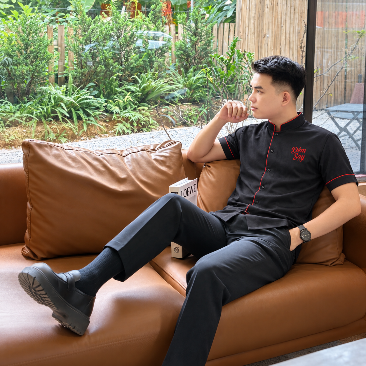 Mẫu áo cổ trụ Đêm Say khi mặc thực tế